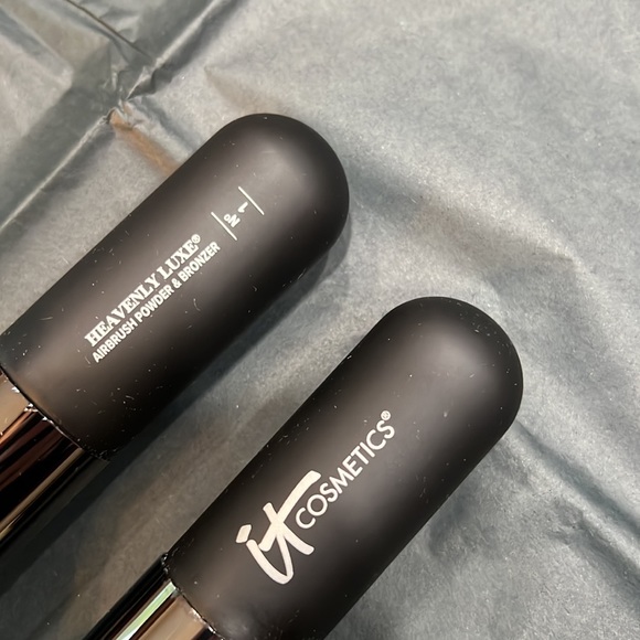 2x IT Cosmetics Heavenly Luxe N°1 Airbrush Powder & Bronzer Brush - Picture 3 of 4
